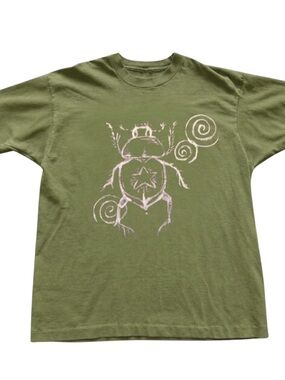 Graphic Scarab Crewneck T-Shirt in Olive Green